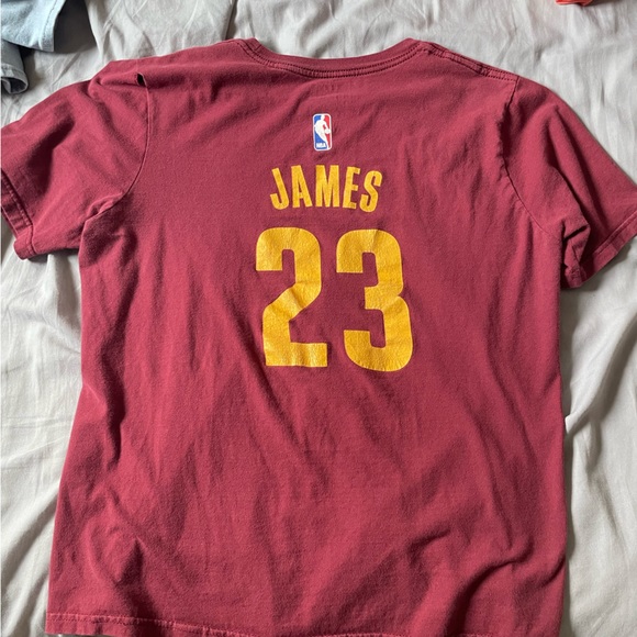 Cleveland Lebron James tee - Picture 2 of 4
